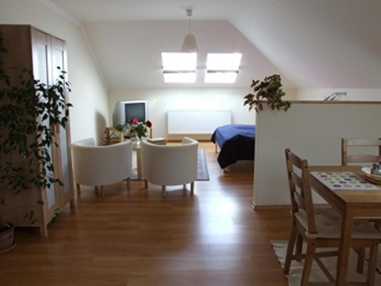 Ilona Apartmanház Komárom Esterno foto